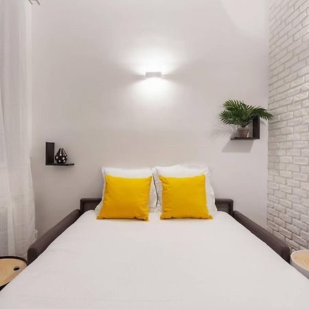 Chic Saint-Germain-Des-Pres Studio For 4 - Prime Location ปารีส ภายนอก รูปภาพ